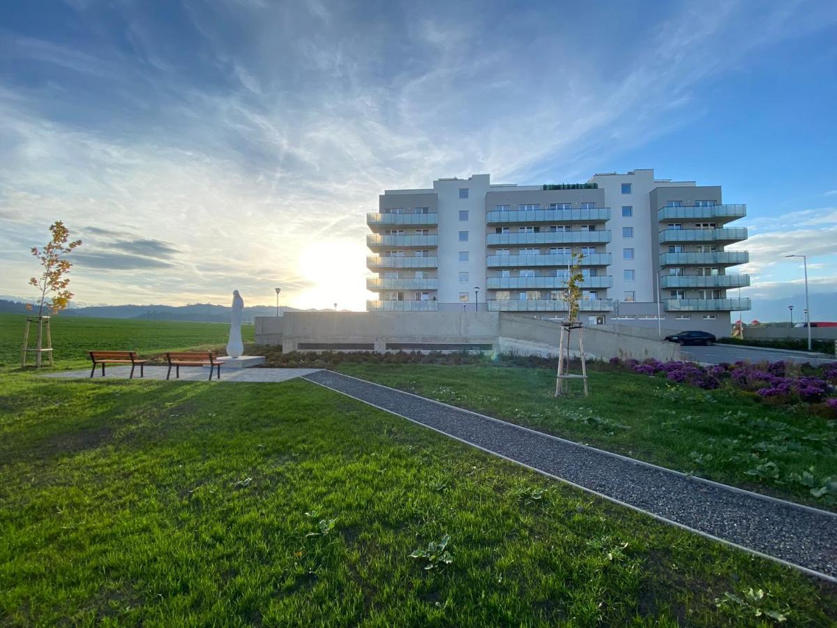 Moderny Apartman S Vyhladom Na Vysoke Tatry Poprád Kültér fotó